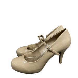 Gabriella Rocha Tart Nude Patent Leather Platform Heels Size 9